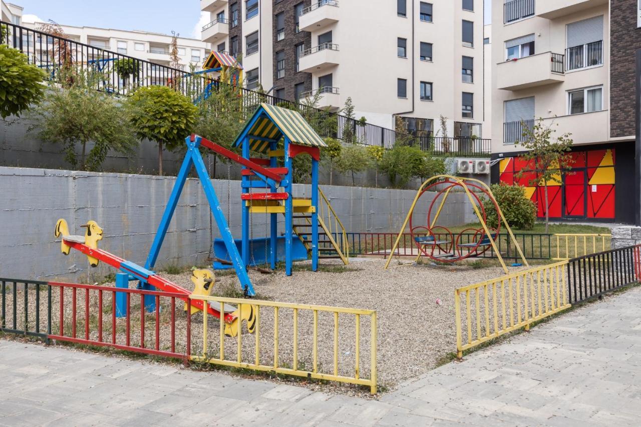Bleri Apartment, 2 Bedroom, Free Parking プリシュティナ エクステリア 写真